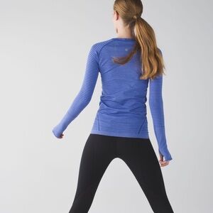 Lululemon blue long sleeve top size 6